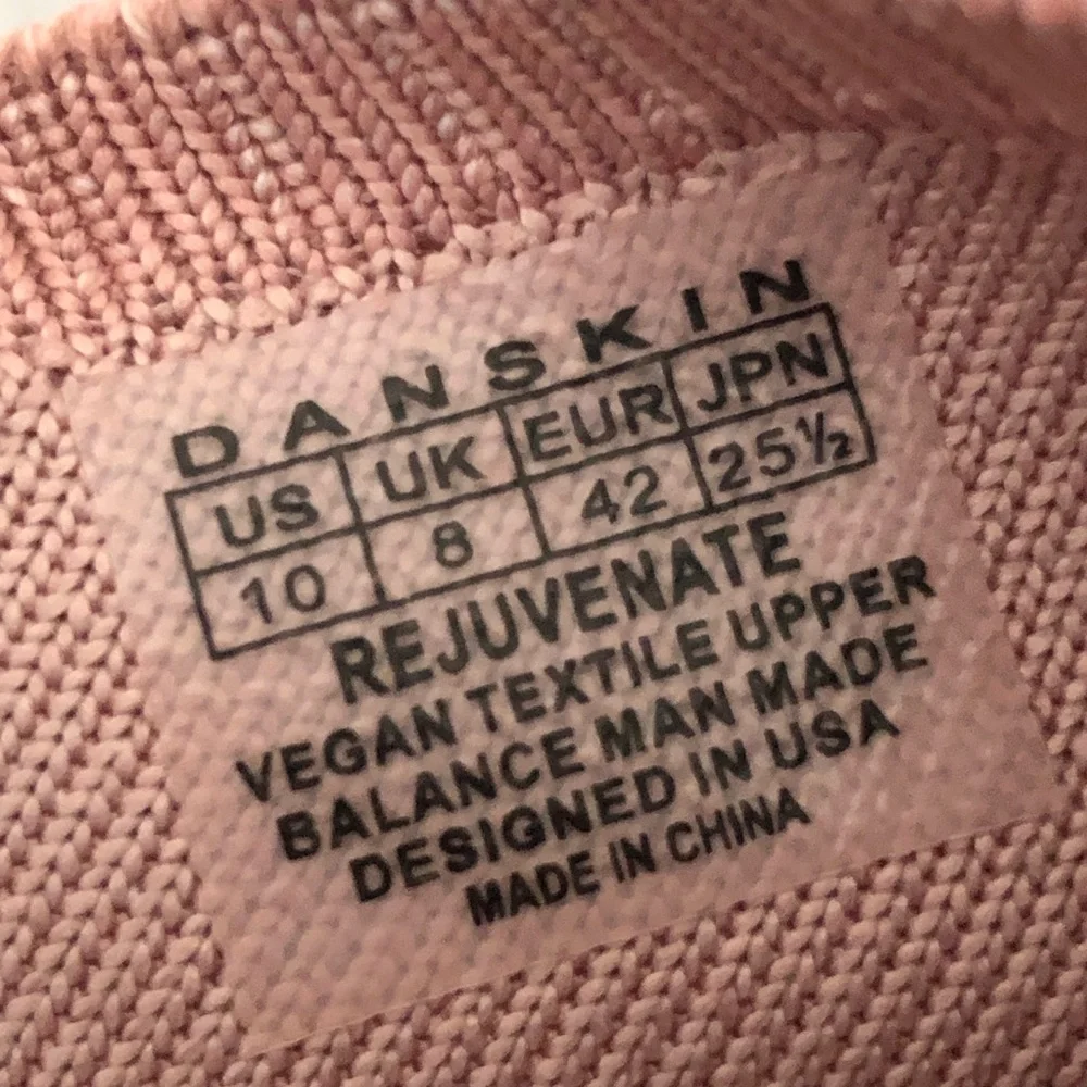 Danskin Luxe Rejuvenate. Memory foam shoes. Size 10 - Picture 10 of 12